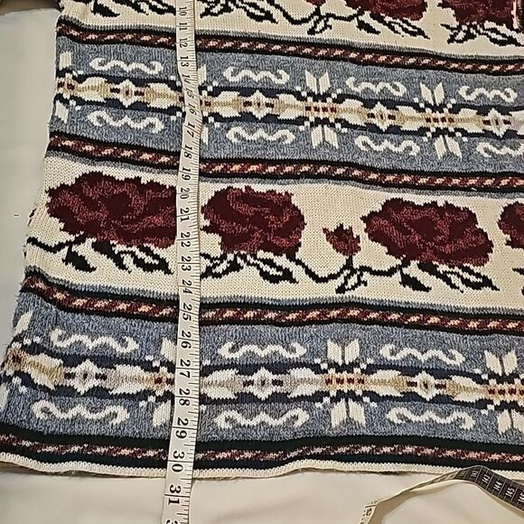 Donna Scott Vintage Light Blue & Burgandy Floral Turtleneck Sweater medium - Picture 6 of 7